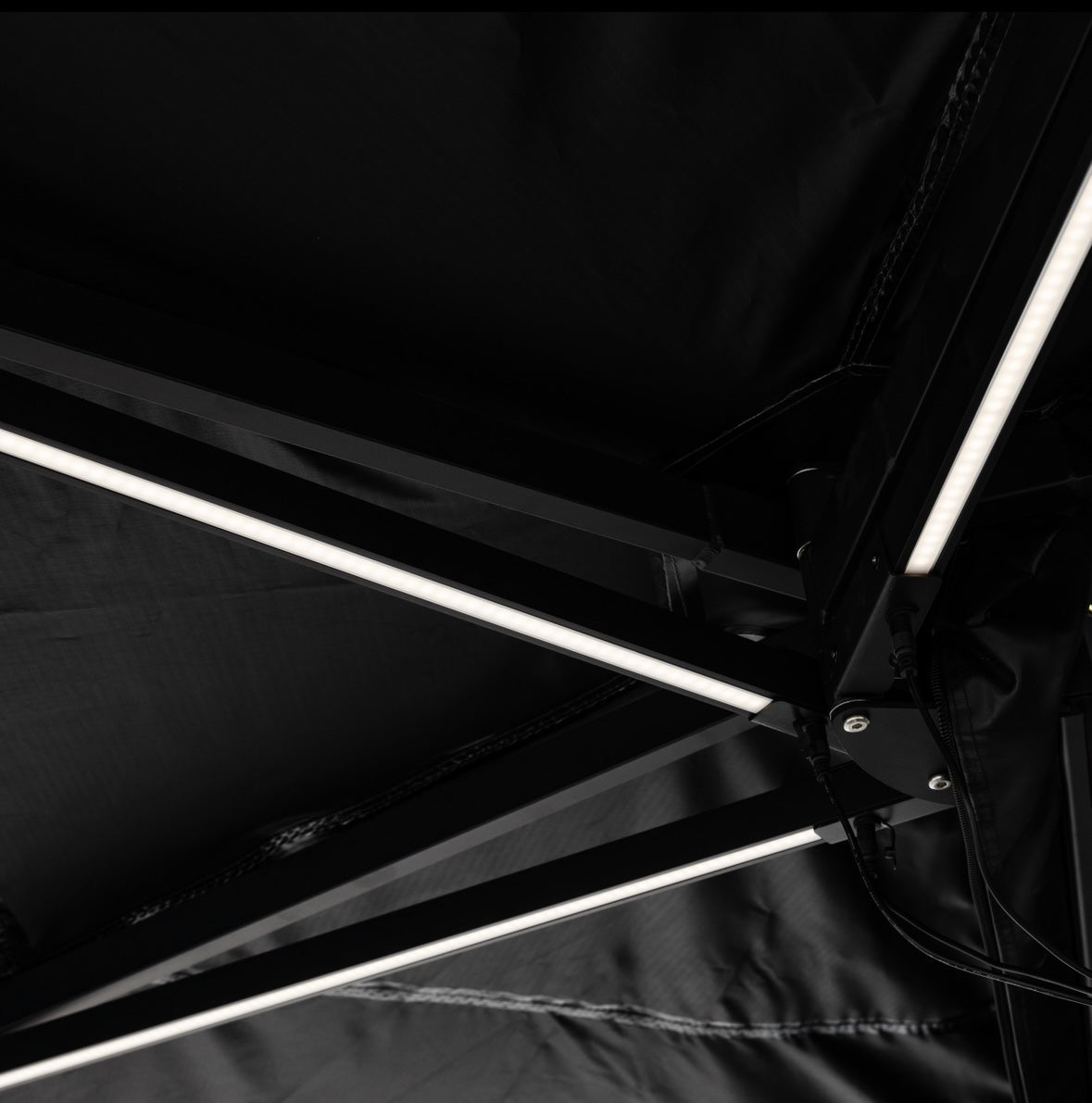 270 Degree Awning Gen 2 Inbuilt Lights & Tent Access Hole