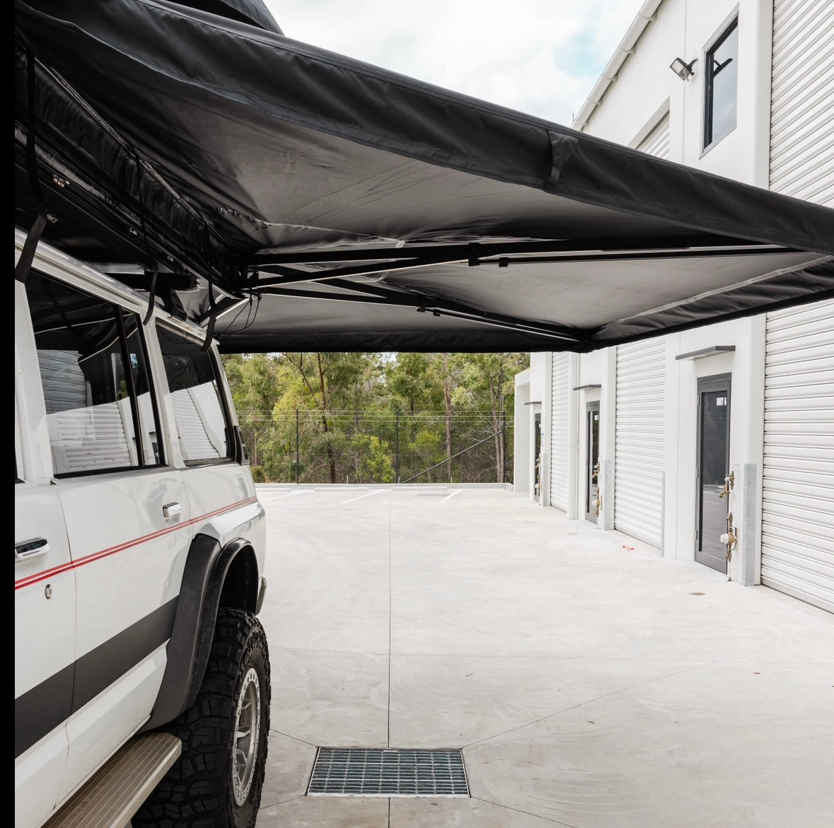 270 Degree Awning Gen 2 Inbuilt Lights & Tent Access Hole