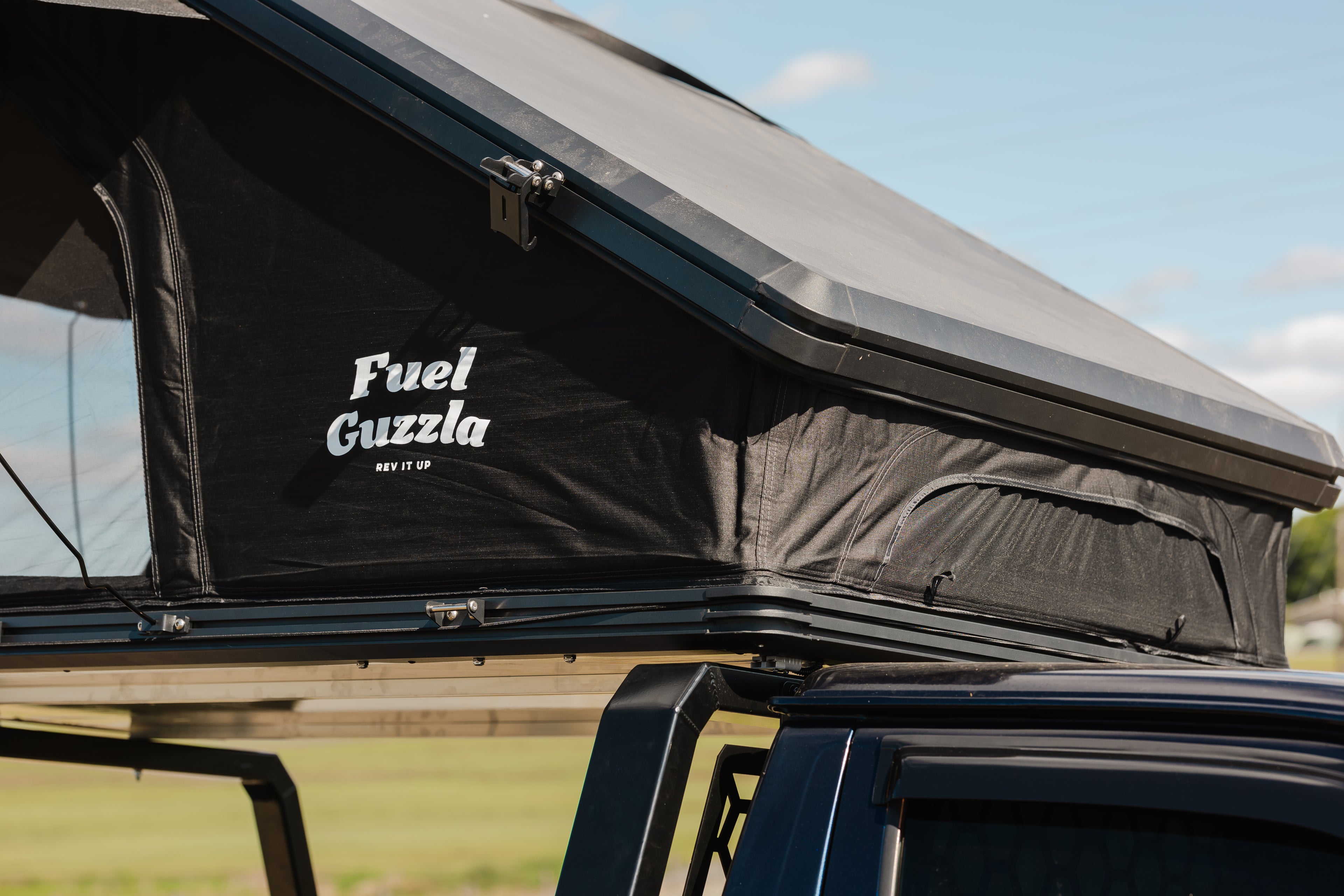 Fuel Guzzla V5 X-HINGE Rooftop Tent & 270 Degree Awning Bundle